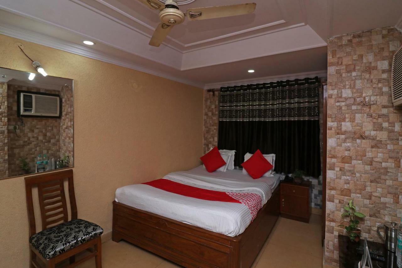 Oyo Flagship 16209 Hotel Ambar Palace Calcutta Calcutta Bara Bazar Dış mekan fotoğraf