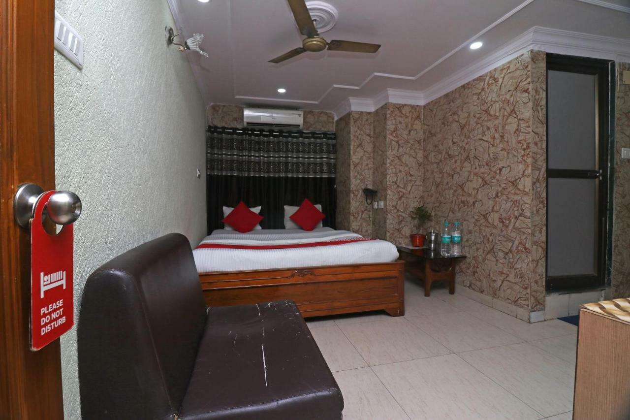 Oyo Flagship 16209 Hotel Ambar Palace Calcutta Calcutta Bara Bazar Dış mekan fotoğraf
